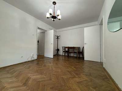 2 camere, 50 mp, Titan, badeni 3, etaj 4/4 – 7min de metrou Costin Georgian