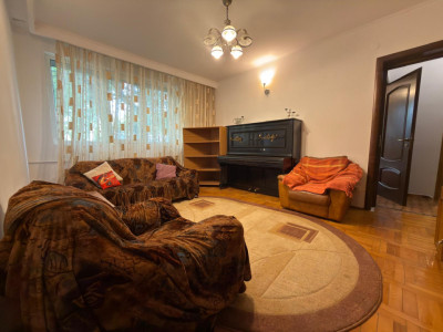 De inchiriat 3 camere Parter Bd Basarabia Plan secund