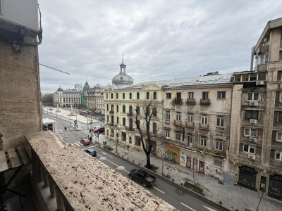 De închiriat 2 camere Calea Victoriei Bloc Romarta Universitate Metrou